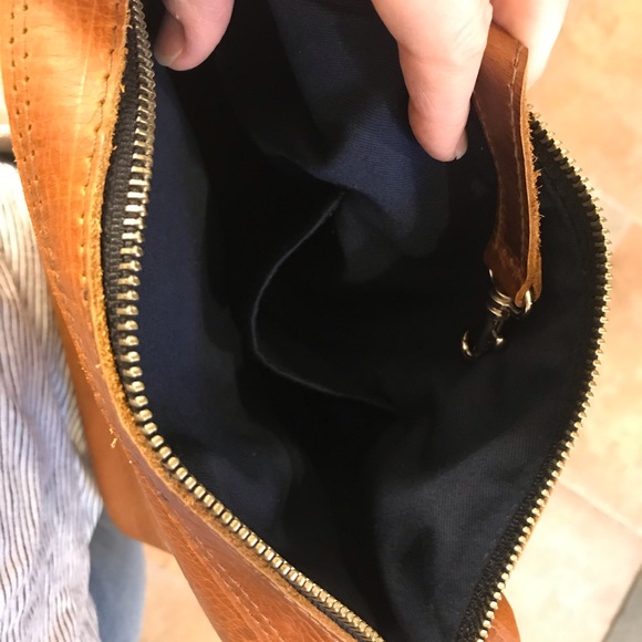 Maria’s Artisan Shop Rachel Crossbody Bag - Picture 5 of 8